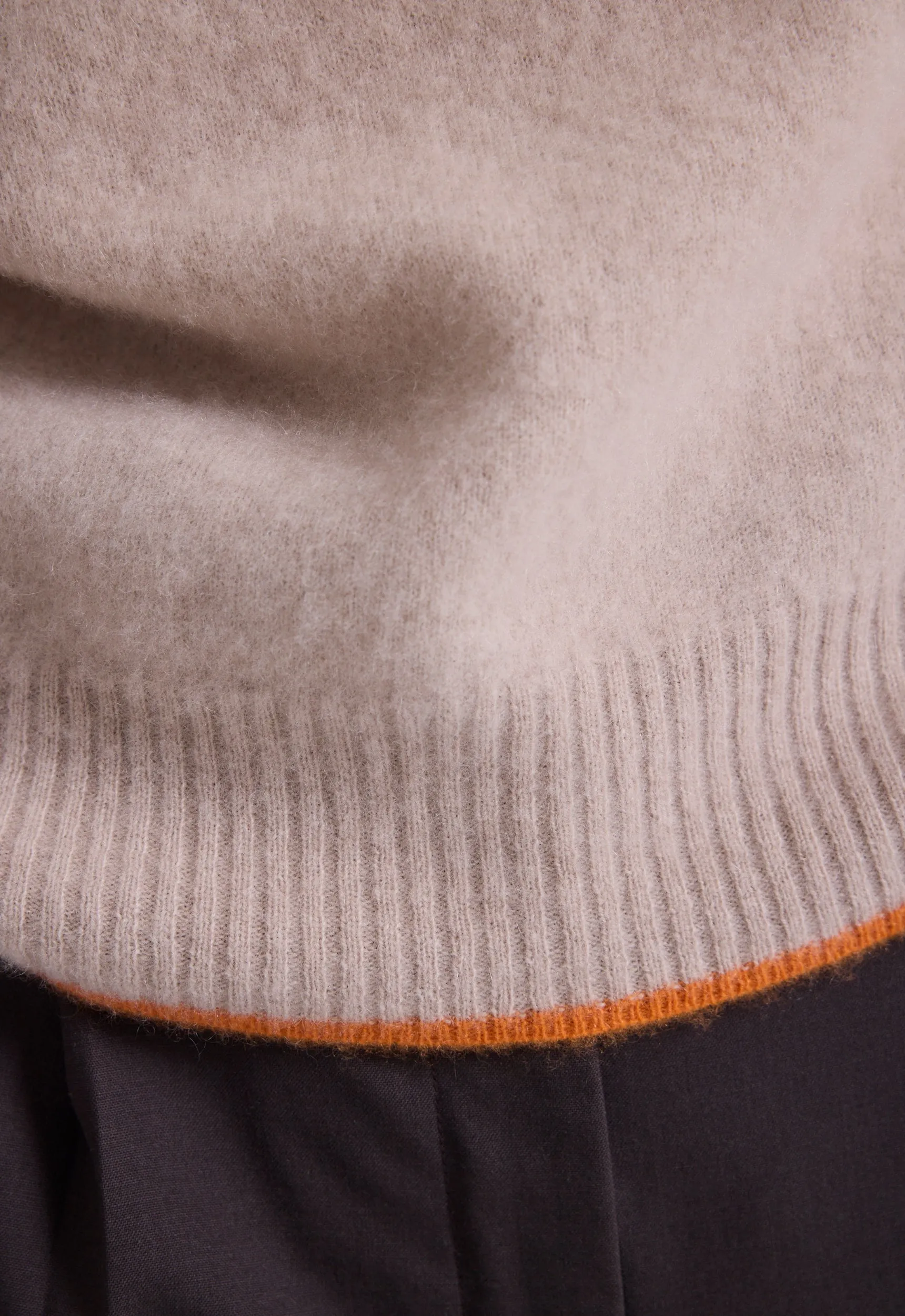 Circus Cashmere Sweater - Bale/Fame