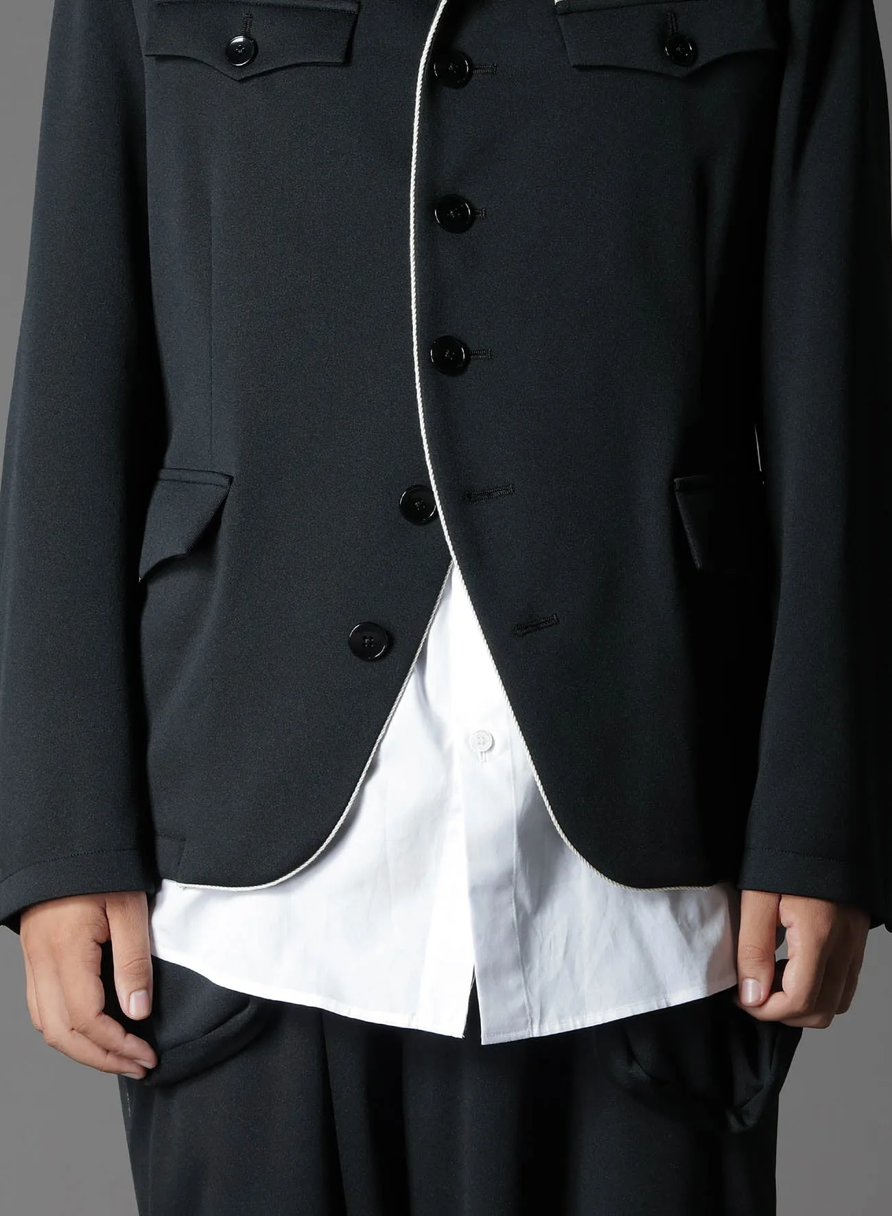 POLYESTER SMOOTH PIPING SHORT JACKET